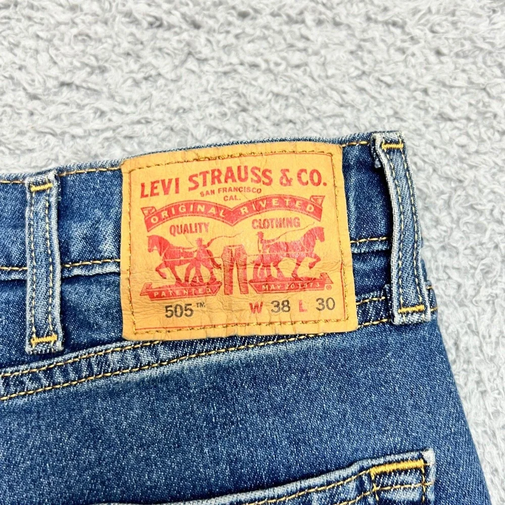 Levi's 505 Jeans Mens 38x30 Regular Fit Blue Excellent Straight Leg Denim Office
